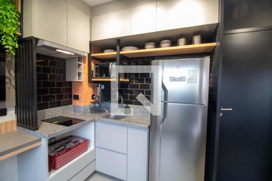 Cozinha de kitnet/studio à venda com 1 quarto, 27m² em Chácara Santo Antônio (zona Sul), São Paulo