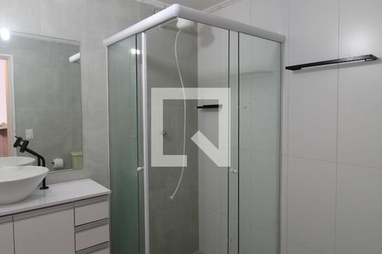 Banheiro de kitnet/studio à venda com 1 quarto, 37m² em Indianópolis, São Paulo