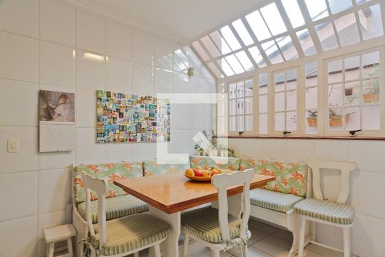 Cozinha de casa à venda com 3 quartos, 583m² em São Domingos, São Paulo