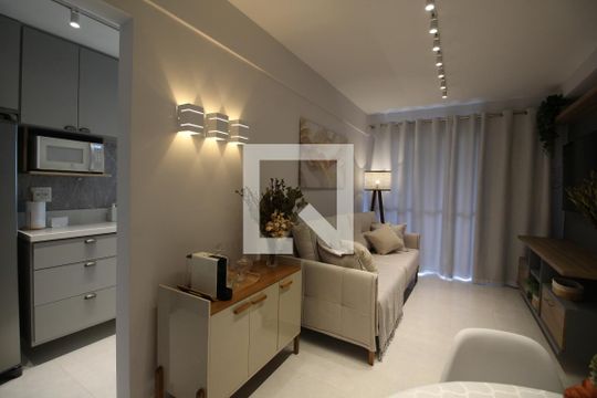 Sala de apartamento para alugar com 2 quartos, 70m² em Barra Olímpica, Rio de Janeiro