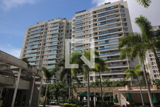 Fachada de apartamento para alugar com 2 quartos, 70m² em Barra Olímpica, Rio de Janeiro