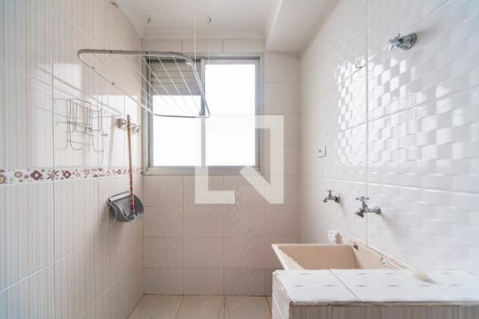 Área de Serviço de apartamento para alugar com 2 quartos, 55m² em Jardim Santa Cristina, Santo André