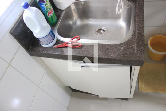 Lavanderia de apartamento para alugar com 3 quartos, 72m² em Macedo, Guarulhos