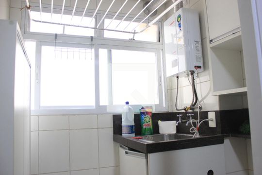 Lavanderia de apartamento para alugar com 3 quartos, 72m² em Macedo, Guarulhos