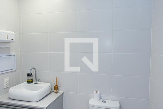 Banheiro de kitnet/studio à venda com 1 quarto, 26m² em Vila Primavera, São Paulo