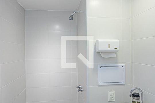 Banheiro de kitnet/studio à venda com 1 quarto, 26m² em Vila Primavera, São Paulo