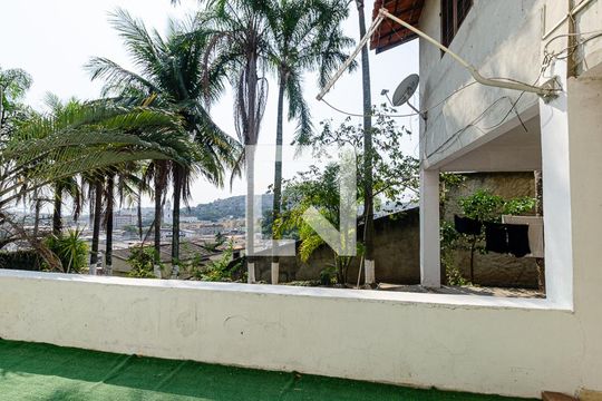 Cozinha de casa à venda com 4 quartos, 300m² em São Lourenço, Niterói