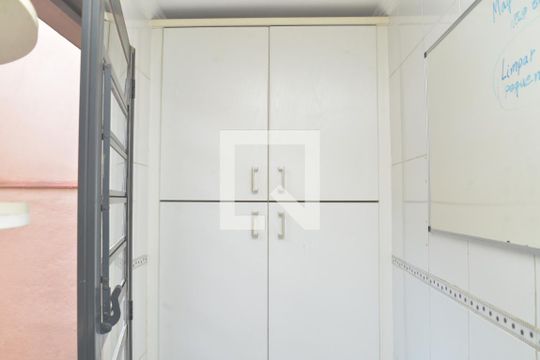 Área de Serviço de casa à venda com 3 quartos, 168m² em Jardim Ocara, Santo André