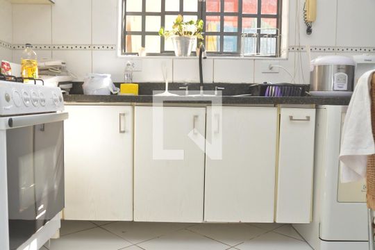 Cozinha de casa à venda com 3 quartos, 168m² em Jardim Ocara, Santo André