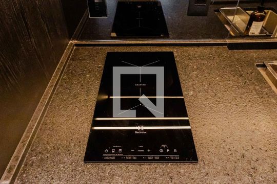 Cozinha de apartamento à venda com 1 quarto, 29m² em Jardim Paulista, São Paulo