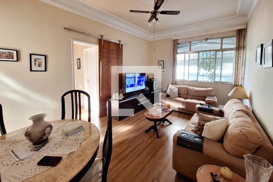 Apartamento à venda com 2 quartos, 68m² em Icaraí, Niterói