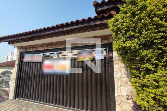 Fachada de casa à venda com 3 quartos, 202m² em Vila Alzira, Santo André