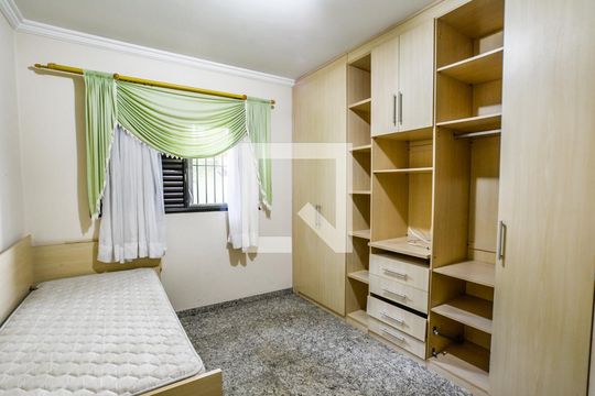 Quarto 1 de casa à venda com 3 quartos, 202m² em Vila Alzira, Santo André