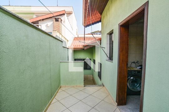 Área de Serviço/Quintal de casa à venda com 3 quartos, 202m² em Vila Alzira, Santo André