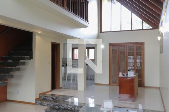 Sala de casa à venda com 3 quartos, 250m² em Nonoai, Porto Alegre