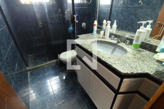 Banheiro da suíte 1 de casa de condomínio à venda com 4 quartos, 750m² em Anil, Rio de Janeiro
