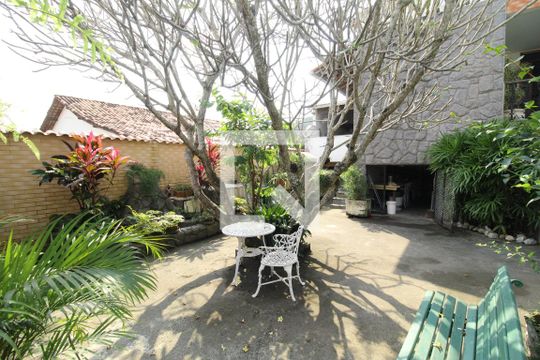 Quintal de casa de condomínio à venda com 4 quartos, 750m² em Anil, Rio de Janeiro
