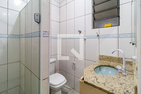 Banheiro social de casa à venda com 5 quartos, 250m² em Butantã, São Paulo