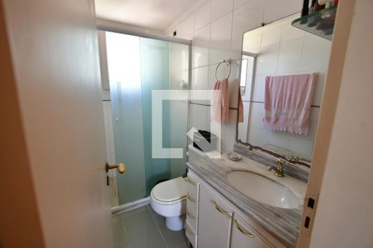 Banheiro Suíte de apartamento à venda com 4 quartos, 176m² em Ponte Preta, Campinas