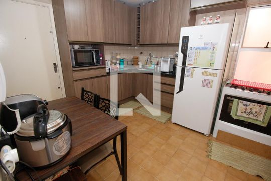 Cozinha de apartamento à venda com 2 quartos, 59m² em Jardim Vilas Boas, São Paulo
