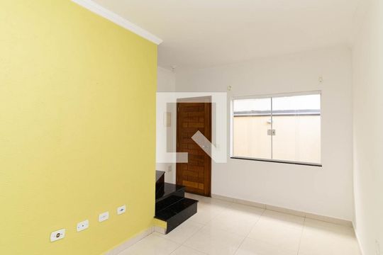 Casa de Condomínio para alugar com 2 quartos, 67m² em Vila Buenos Aires, São Paulo