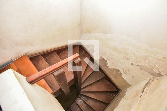 Escada de casa de condomínio à venda com 2 quartos, 150m² em Jardim Monte Kemel, São Paulo