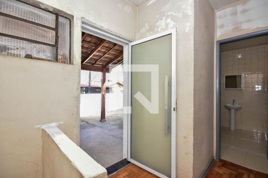 Corredor de casa de condomínio à venda com 2 quartos, 150m² em Jardim Monte Kemel, São Paulo