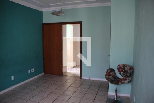 Apartamento à venda com 3 quartos, 70m² em Milionários, Belo Horizonte