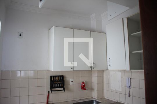 Cozinha de apartamento à venda com 3 quartos, 70m² em Milionários, Belo Horizonte