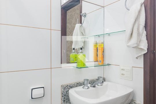 Banheiro da Suite 1 de casa à venda com 3 quartos, 102m² em Vila Metalúrgica, Santo André