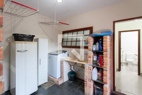 Área de Serviço de casa à venda com 3 quartos, 480m² em Santa Amelia, Belo Horizonte