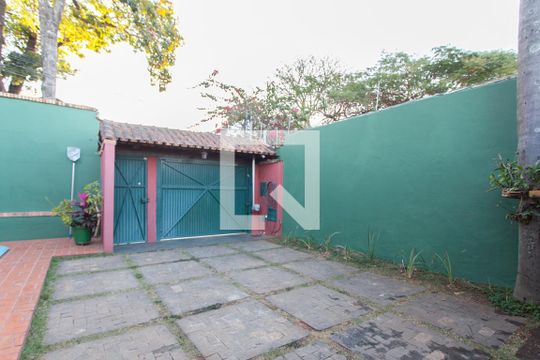 Garagem de casa à venda com 3 quartos, 480m² em Santa Amelia, Belo Horizonte