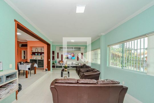 Casa para alugar com 4 quartos, 496m² em Boa Vista, Porto Alegre