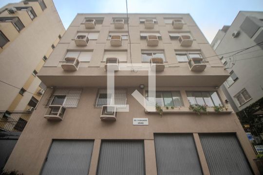 Banheiro Auxiliar de apartamento à venda com 2 quartos, 120m² em Rio Branco, Porto Alegre