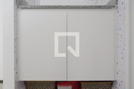 Banheiro de apartamento para alugar com 1 quarto, 29m² em Pinheiros, São Paulo