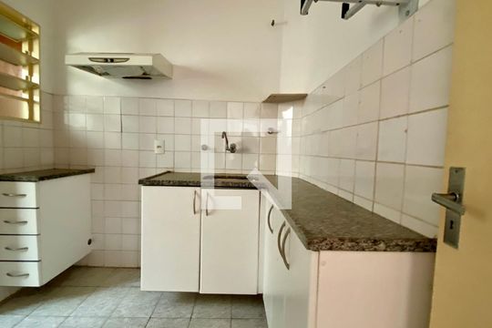 Cozinha de apartamento para alugar com 3 quartos, 70m² em Nova Granada, Belo Horizonte