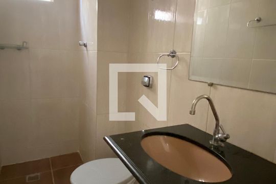 Banheiro Social de apartamento para alugar com 3 quartos, 70m² em Nova Granada, Belo Horizonte