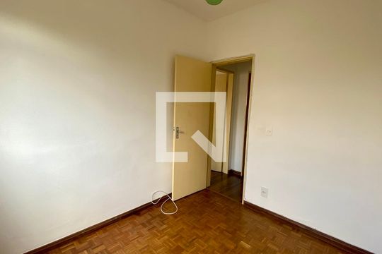 Quarto 3 de apartamento para alugar com 3 quartos, 70m² em Nova Granada, Belo Horizonte