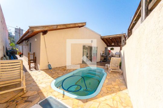 Piscina de casa de condomínio para alugar com 3 quartos, 199m² em Fazenda Santana, Valinhos
