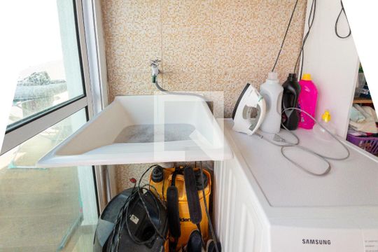 Área de serviço de casa de condomínio para alugar com 3 quartos, 199m² em Fazenda Santana, Valinhos