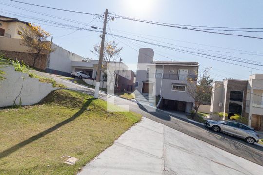 Garagem de casa de condomínio para alugar com 3 quartos, 199m² em Fazenda Santana, Valinhos