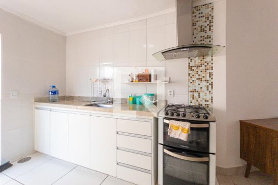 Cozinha de casa de condomínio para alugar com 3 quartos, 199m² em Fazenda Santana, Valinhos
