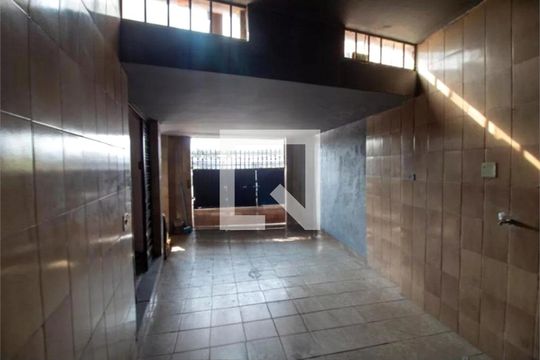 Casa à venda com 4 quartos, 185m² em Campo Belo, São Paulo