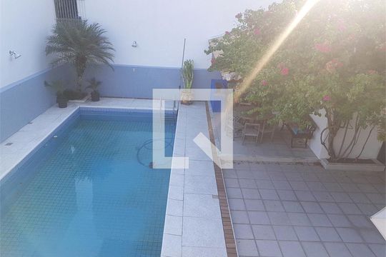 Casa à venda com 3 quartos, 200m² em Penha, Rio de Janeiro