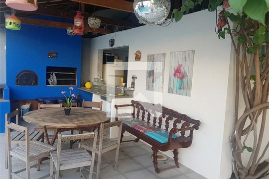 Casa à venda com 3 quartos, 200m² em Penha, Rio de Janeiro