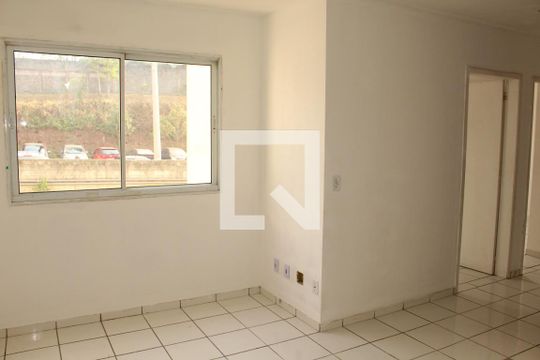 Sala de apartamento para alugar com 2 quartos, 49m² em Jardim Helena, Carapicuíba
