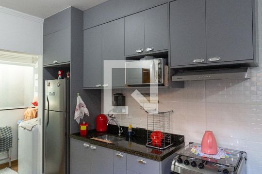 Cozinha de apartamento à venda com 2 quartos, 44m² em Vila Antonina , São Paulo
