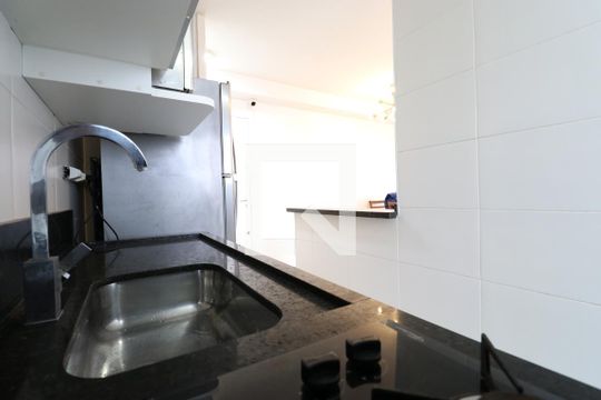 Cozinha de apartamento para alugar com 2 quartos, 57m² em Bom Retiro, São Paulo