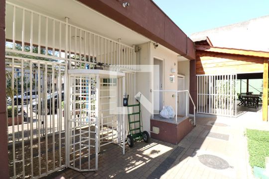 Fachada de apartamento para alugar com 2 quartos, 57m² em Bom Retiro, São Paulo