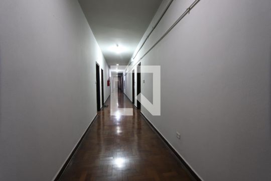 Corredor do andar de kitnet/studio à venda com 1 quarto, 35m² em Centro Histórico de São Paulo, São Paulo